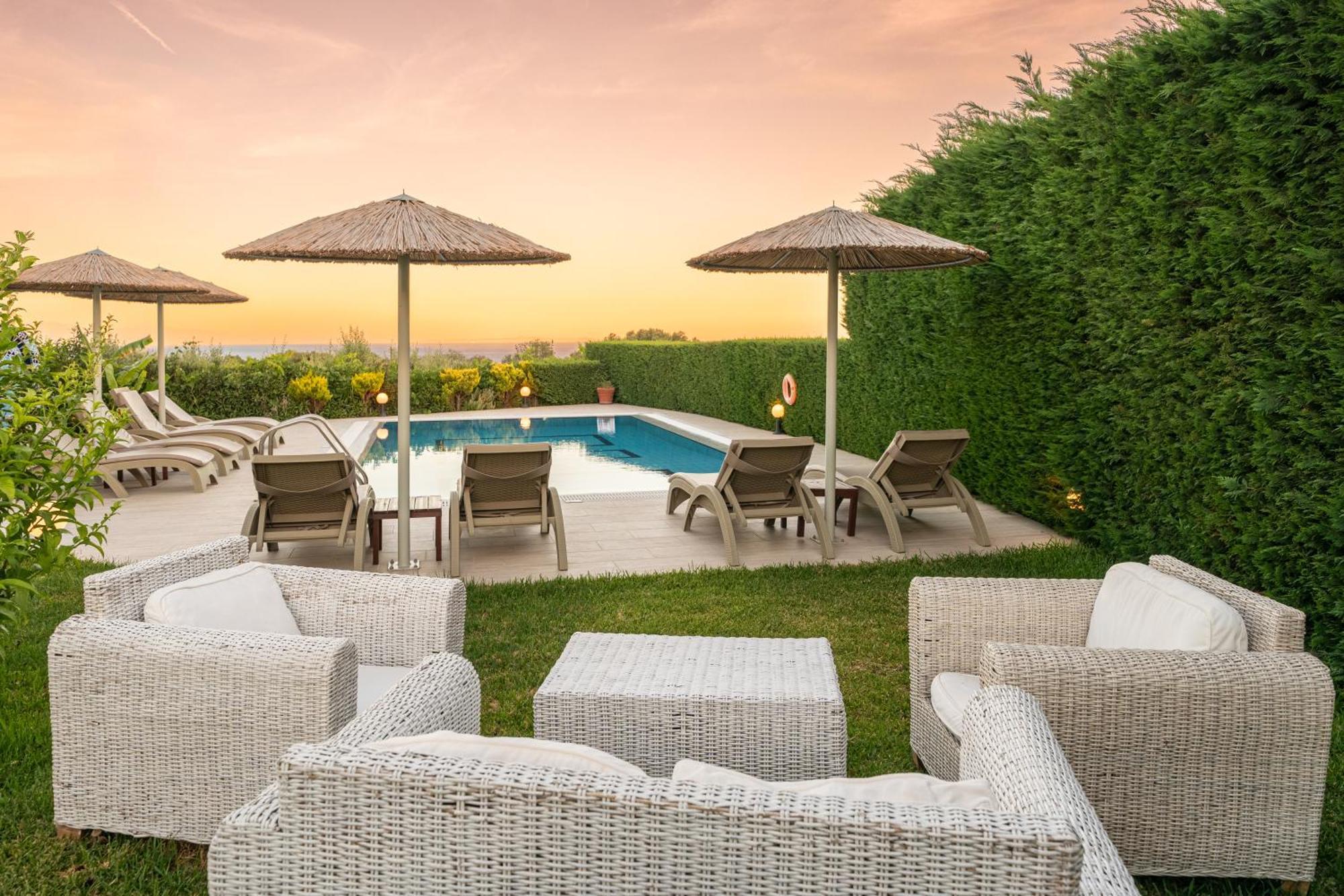 Villa Alonia Skala  エクステリア 写真